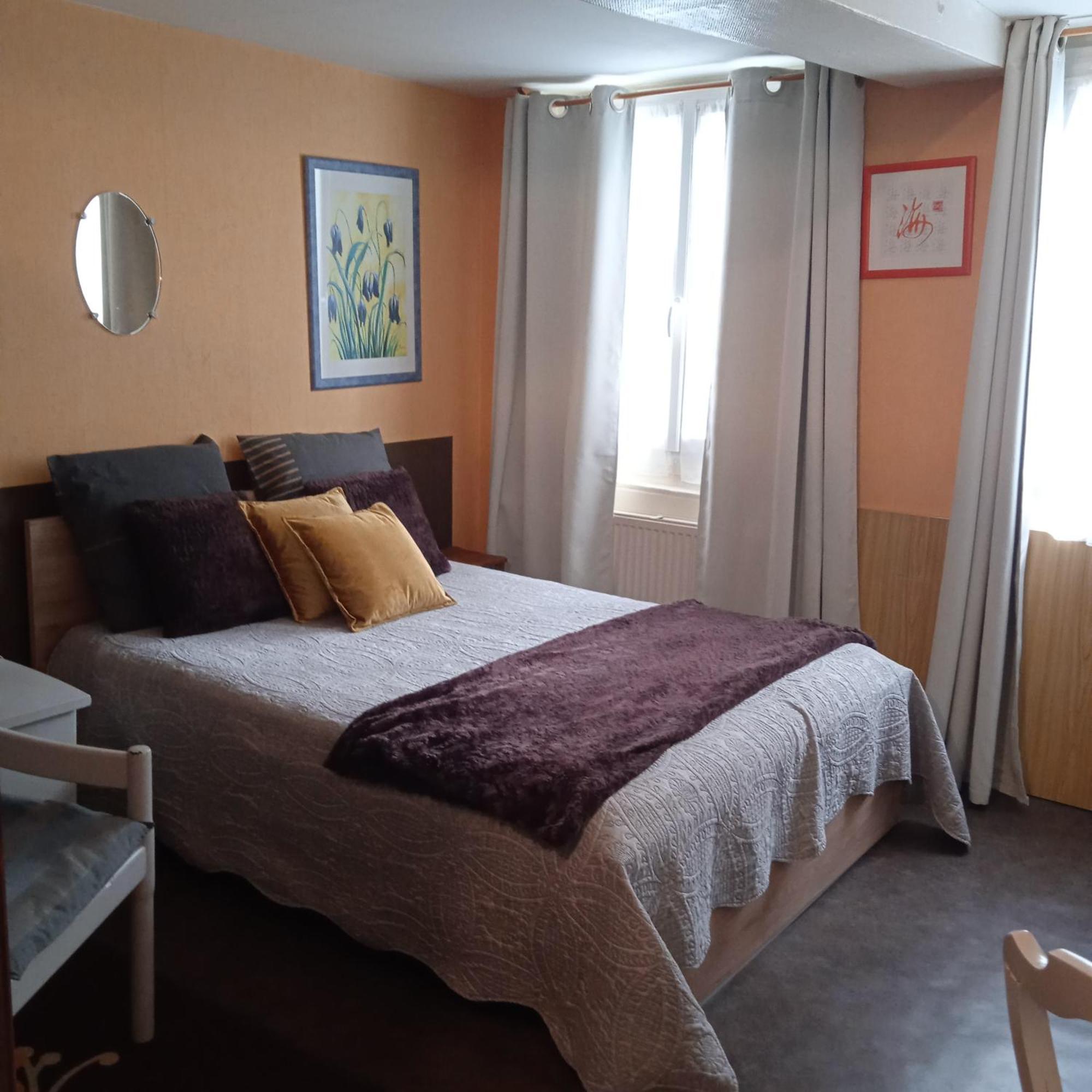 Chambre dans le centre historique Pont-Audemer Chambre photo